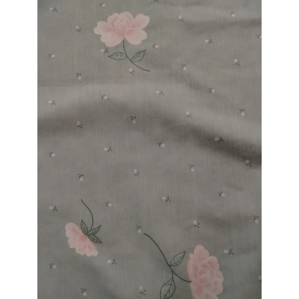 Set Of 2 Vintage Pillowcases Scalloped Edge Rose Bud Floral Print 30
